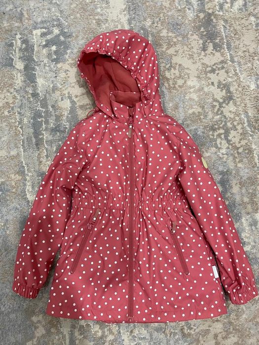 Продам куртку на девочку весна-осень