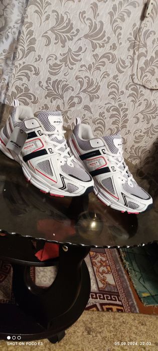 Кроссовки   Bona