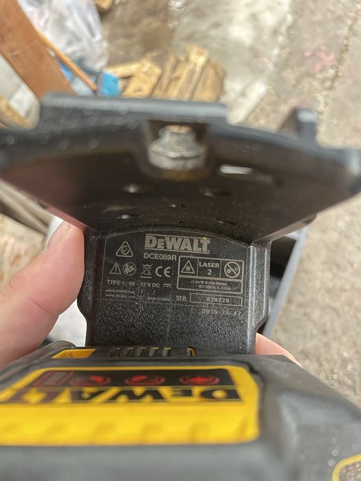 Dewalt laser rosu