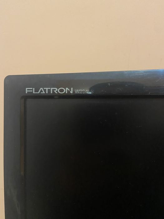 Монитор LG 16:9 1600 на 900