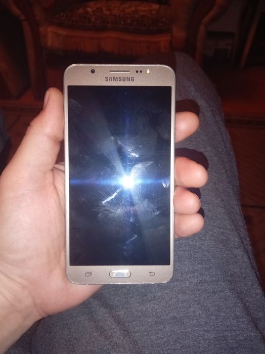 Samsung galaxy J7
