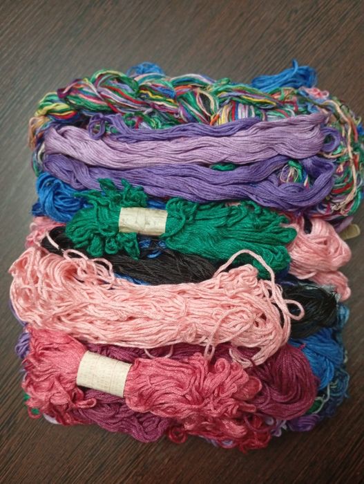 Продам советские нитки мулине, весь пакетик за 700 тн.