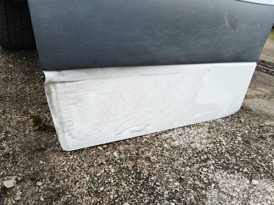 Мерцедес Спринтер 910 предна дясна врата