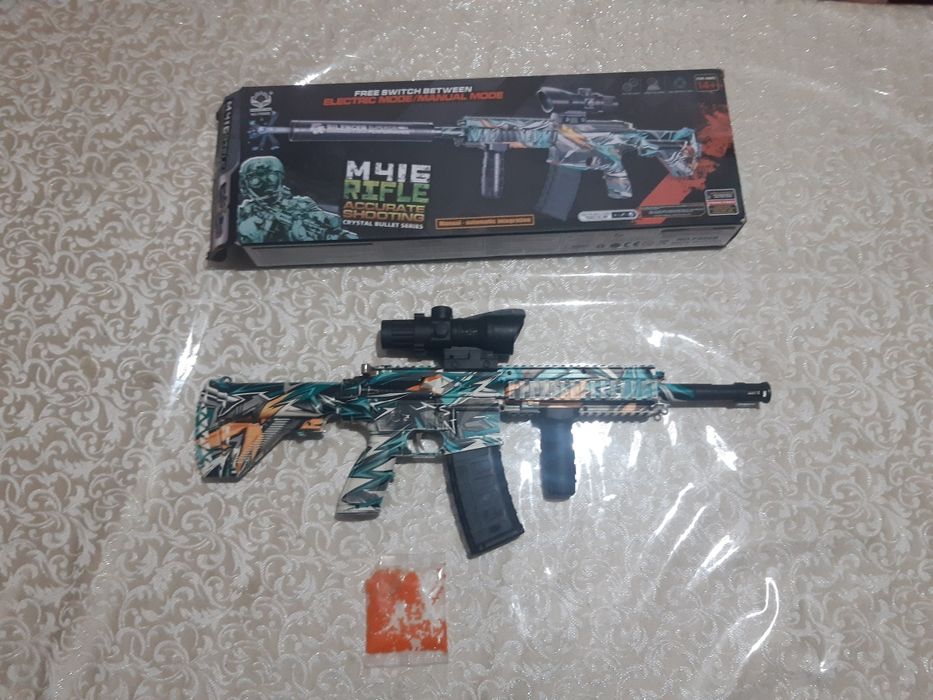 O‘yinchoq aftomat,holati yangi, hamma jihozlari ishlaydi, gidrogel o‘q