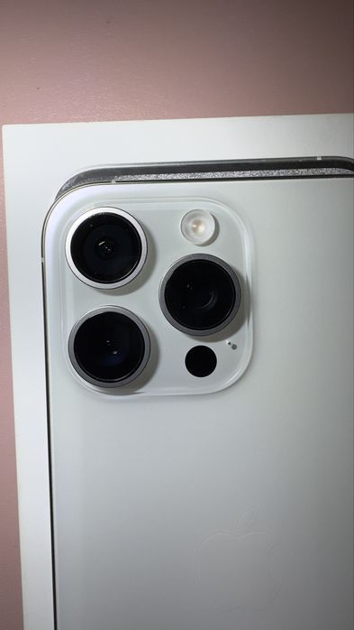 Продам Iphone 15 pro max/айфон 15 про макс