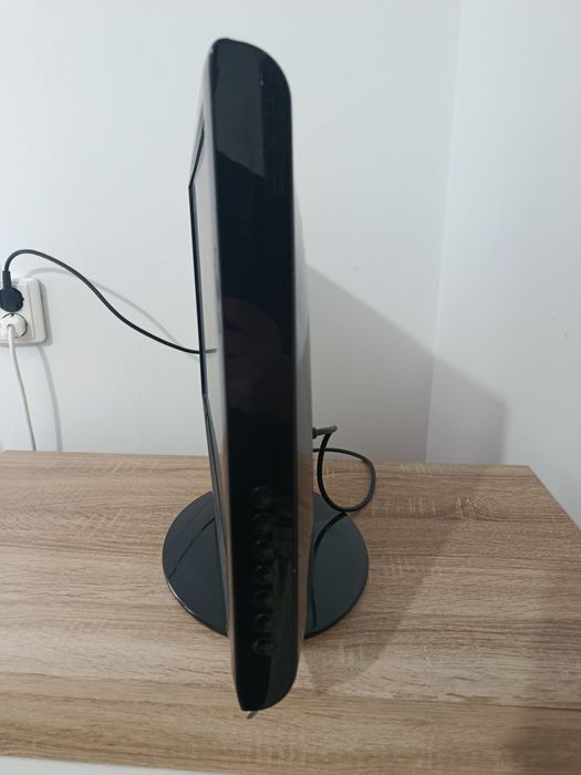 Vând tv Samsung 23inch