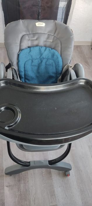 Стульчик для кормления ребенка