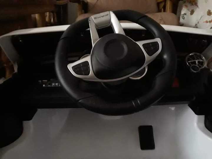 Mașinuța electrica