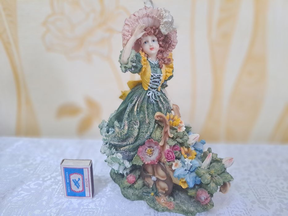 Статуэтки ФЕЙ прицесы и животный для офисов любителей лошади дкставка