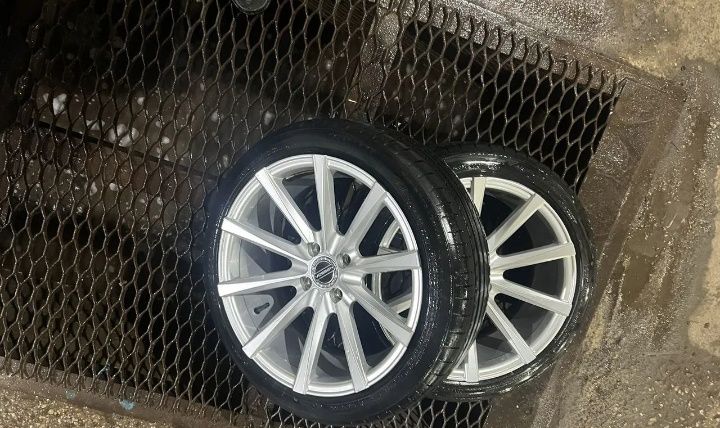 Vossen r16 два комплекта резины
