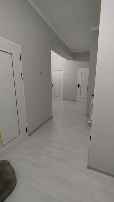 Uy sotiladi navastroyka 3 xonali