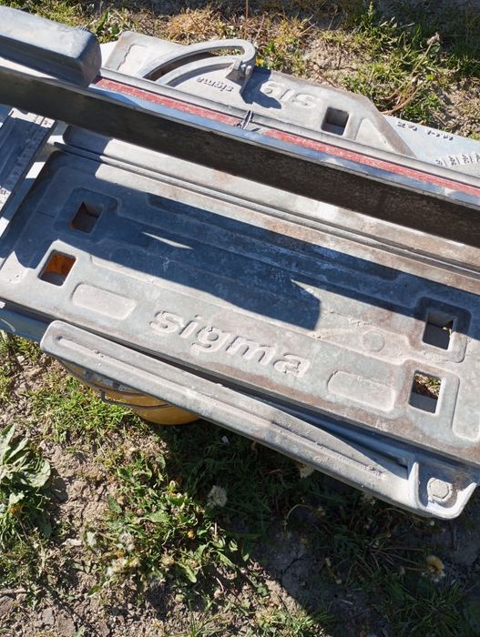 Vînd masinâ de tâiat gresie sigma originală 75  cm