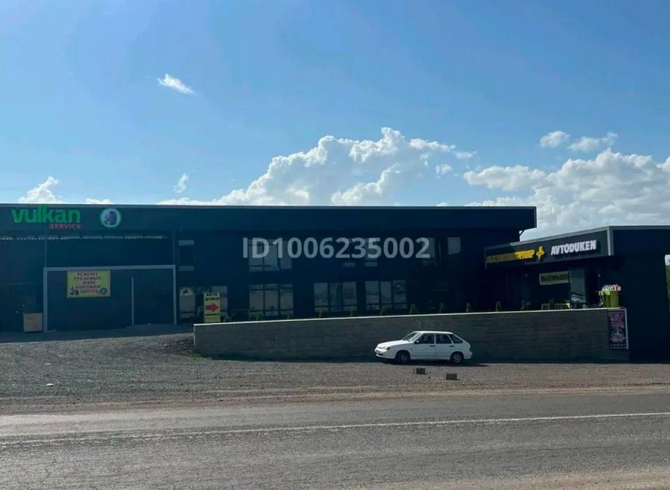 Сдам помещение под магазин , офис !