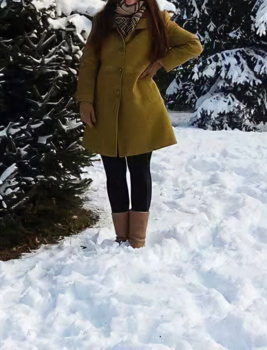 Красиво и изискано палто на българската фирма Яша
30% кашмир, 70% вълн