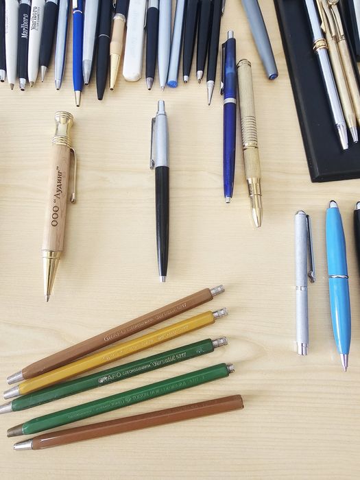 Химикалки и моливи за колекция