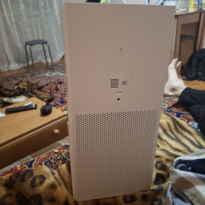 Продам Xiaomi Smart Air Purifier 4 Lite
