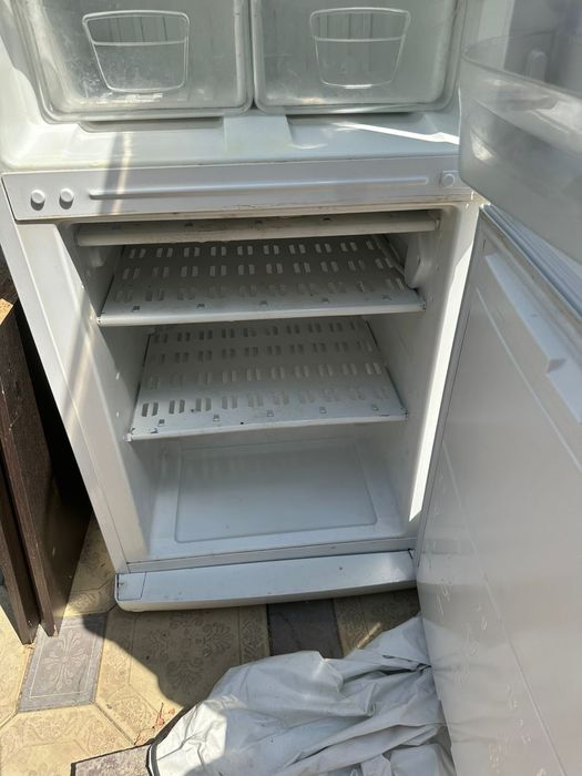 холодильник Indesit