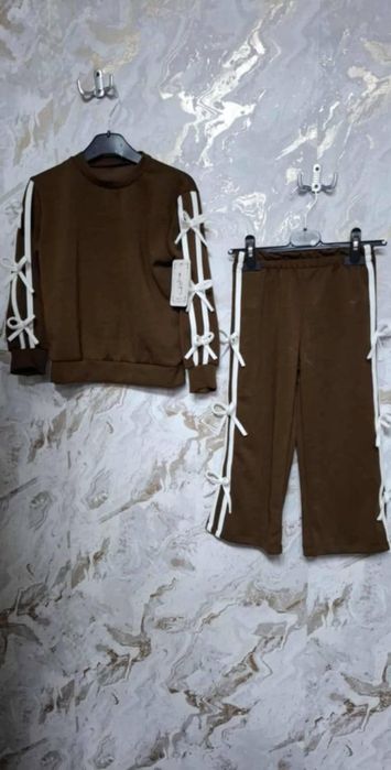 Compleu copii diferite modele