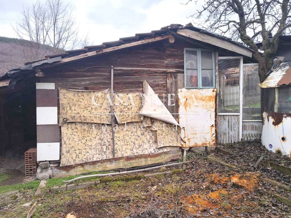 Къща в гр.Перник, кв.Бела вода