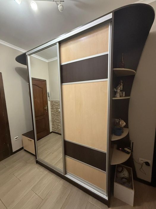 Продам шкаф в хорошем состоянии