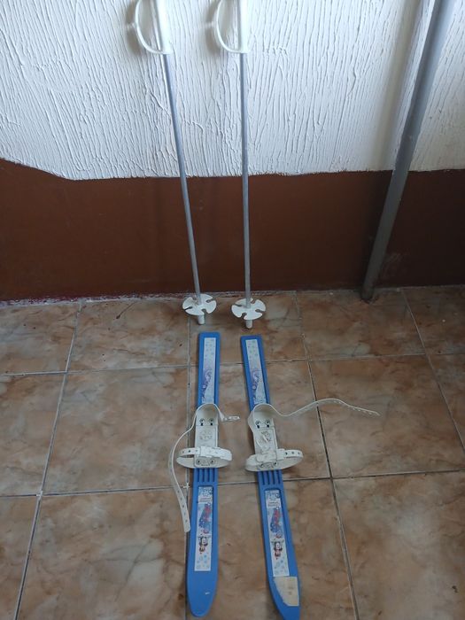 Продаю детский лыжи