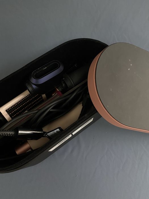 Фен Dyson HS 05
