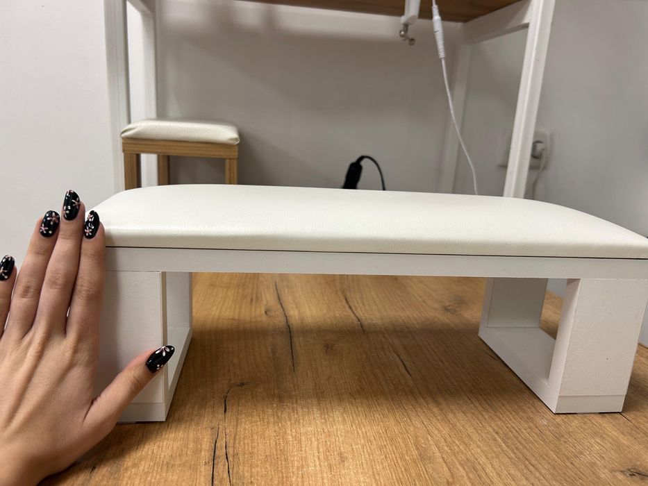 Пылесос маникбрный! Подставка для рук!