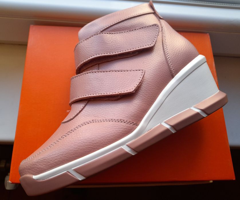 Ghete roz din piele marime 39,5