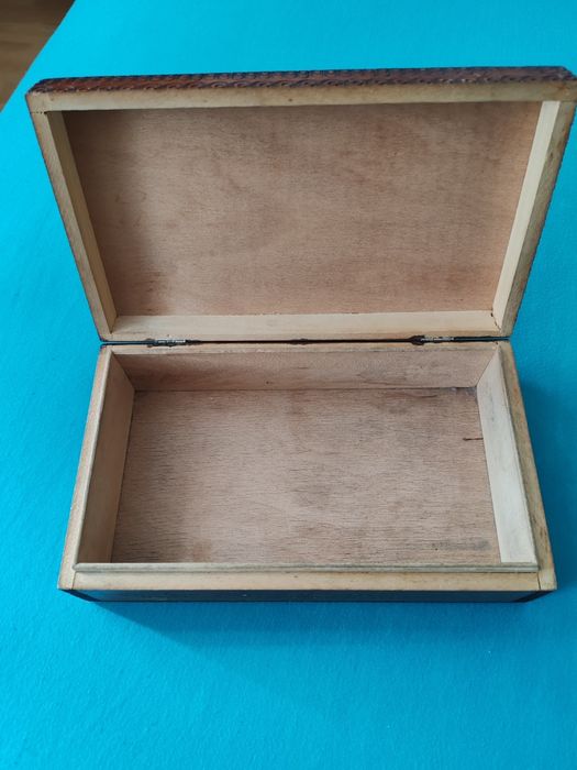 Дървена кутия от соца