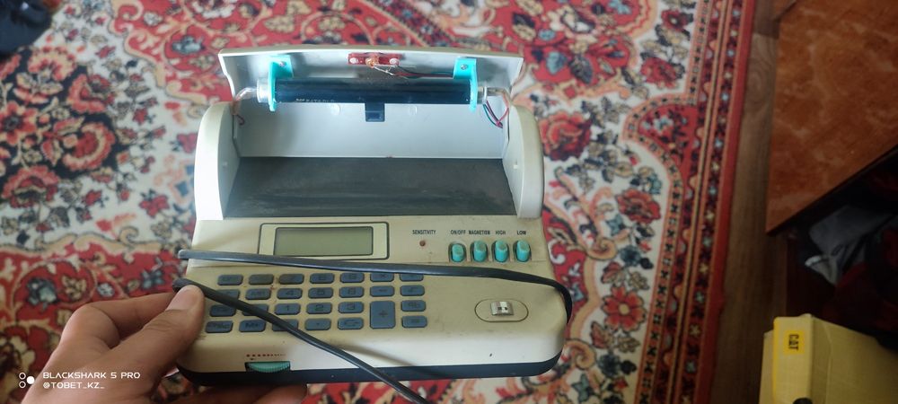 детектор купюр+калькулятор