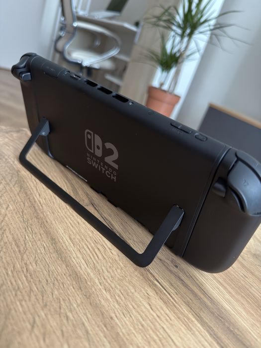 Nintendo Switch 2 Почти Новая