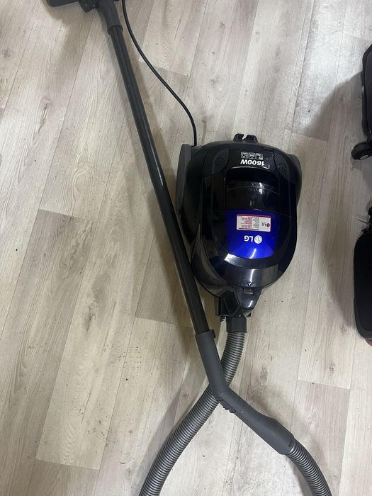 Продам пылесос LG в отличном состоянии