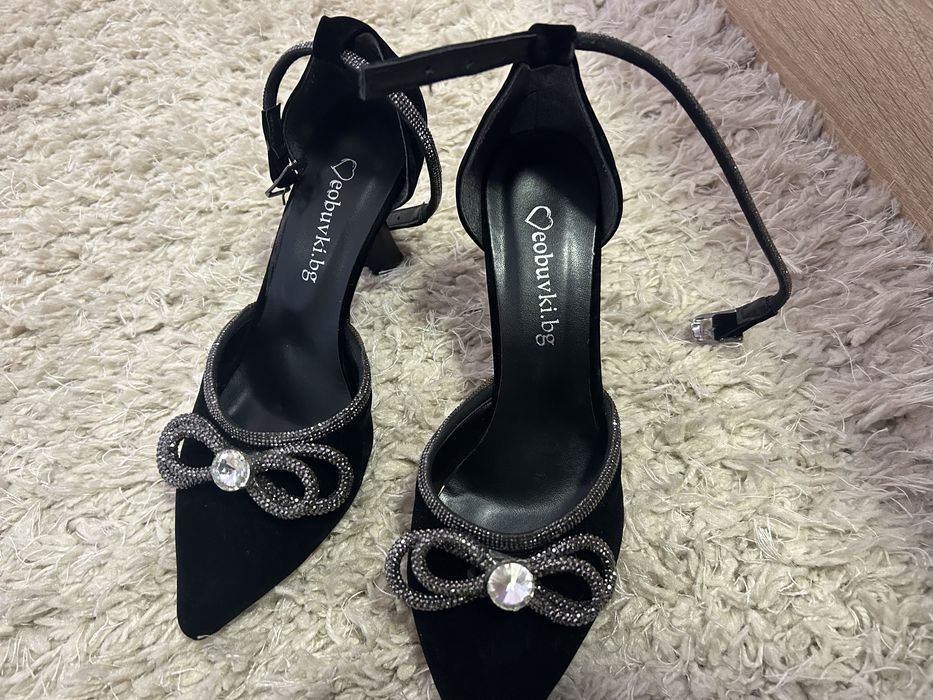 Обувки с ток