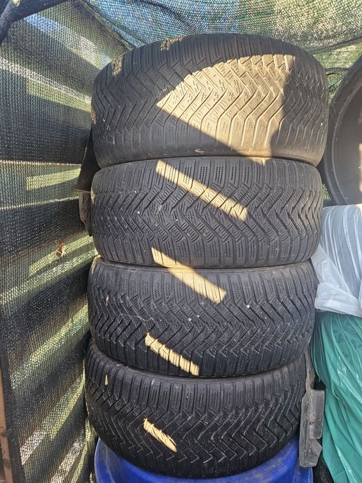 Vand anvelope iarna 225/40/18