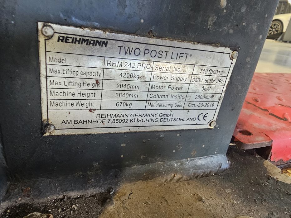 Elevator Reihmann RHM 242 PRO