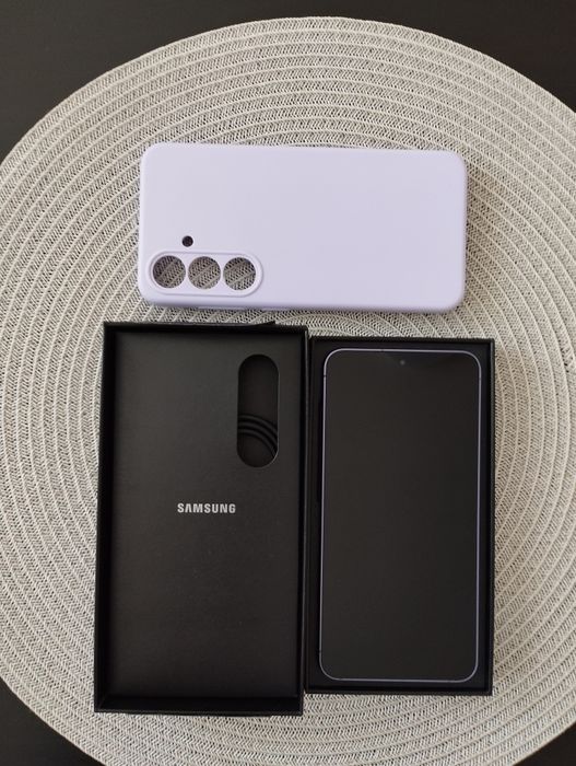 Samsung Galaxy S24,Dual SIM,8GB RAM,256GB, 5G,Cobalt Violet в гаранция