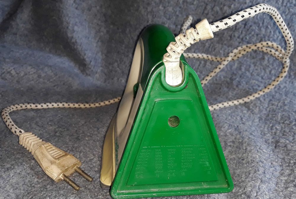 Електрическа ютия Top Sonic