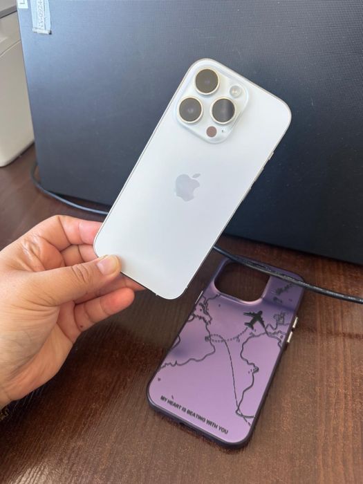 Iphone 14 pro. …..