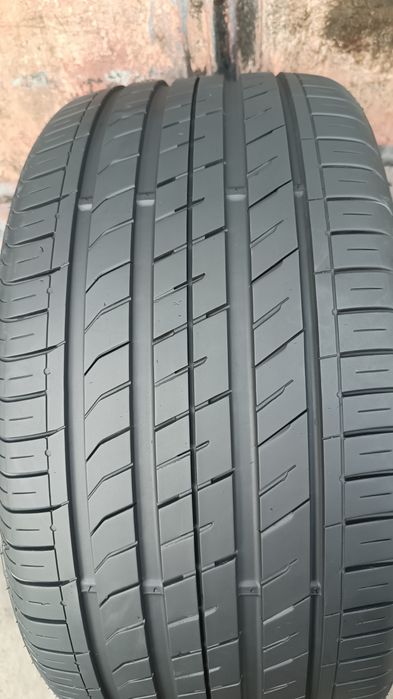275/35/20 Nexen .