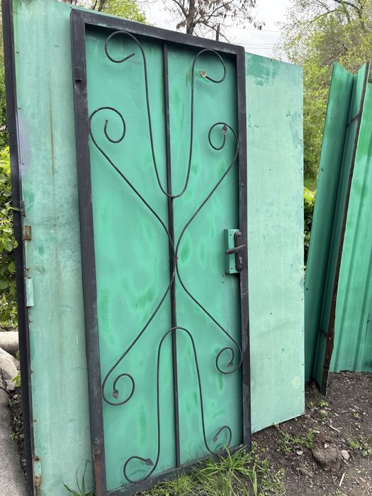 Продаем ворота зеленые