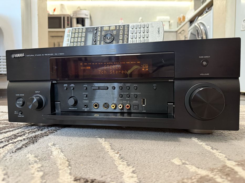 Yamaha RX-V1900