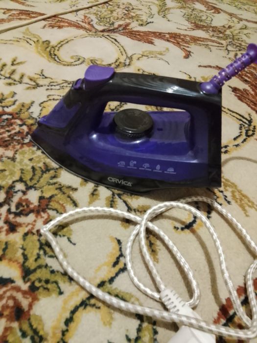 Продам  утюг  ORViCA