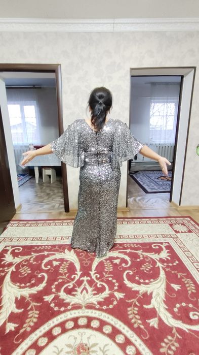 Платья разные 52-54