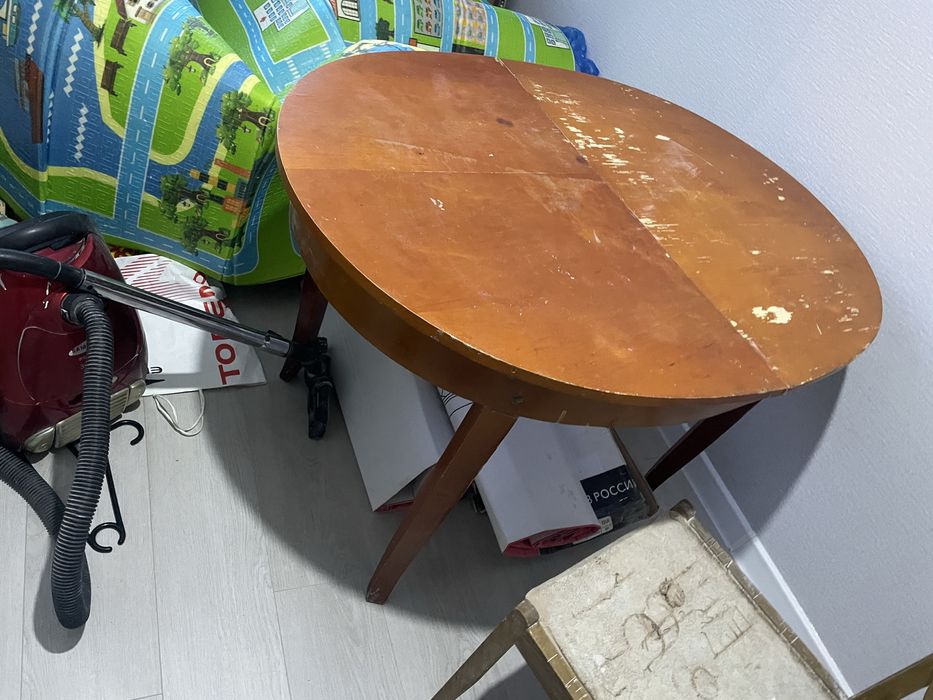 Продам раздвижной стол ( без удлинителя)