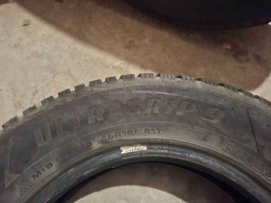Goodyear UltraGrip 9 195/65/15 - 4бр. - DOT 3216