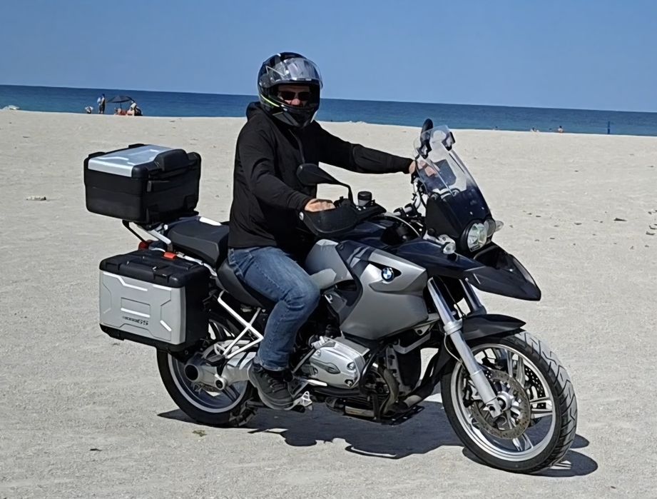 Vând motocicleta