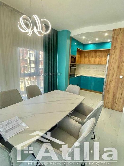 Продава се Двустаен апартамент в Пловдив, Център - 82 кв.м за 2598 €/кв.м - Снимка #1