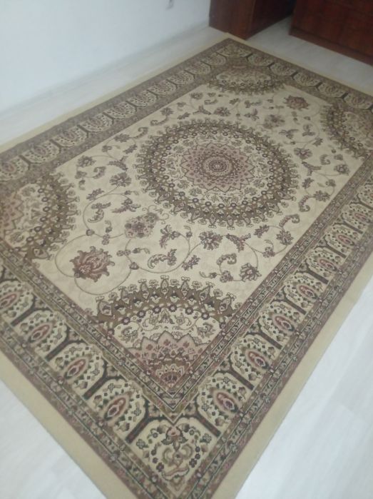 Ковёр 3 м на 2 продам чистый