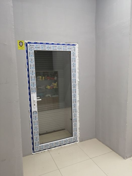 Двери Алюминиевые стеклянные