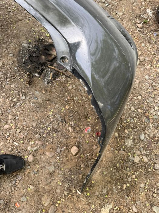 Продам задний бампер на Toyota Corolla